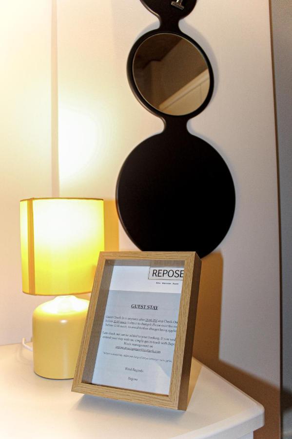 Modern Luxury Serviced Duplex Apartments By Repose- 150 Metro Court, Уэст-Бромидж Экстерьер фото