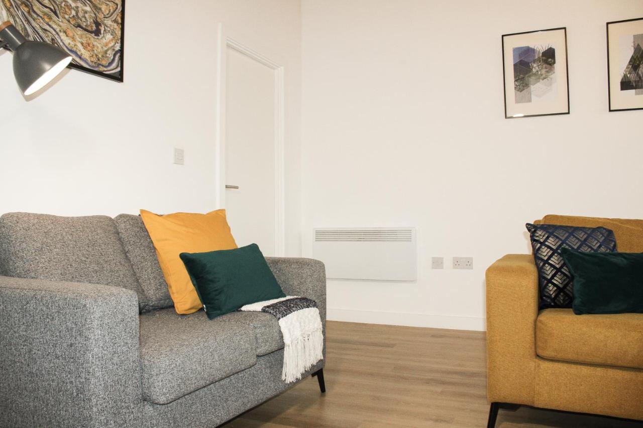 Modern Luxury Serviced Duplex Apartments By Repose- 150 Metro Court, Уэст-Бромидж Экстерьер фото