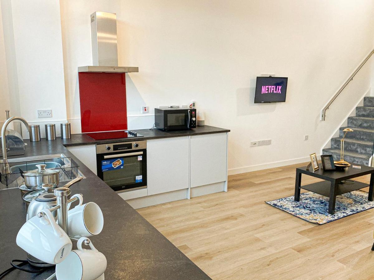 Modern Luxury Serviced Duplex Apartments By Repose- 150 Metro Court, Уэст-Бромидж Экстерьер фото