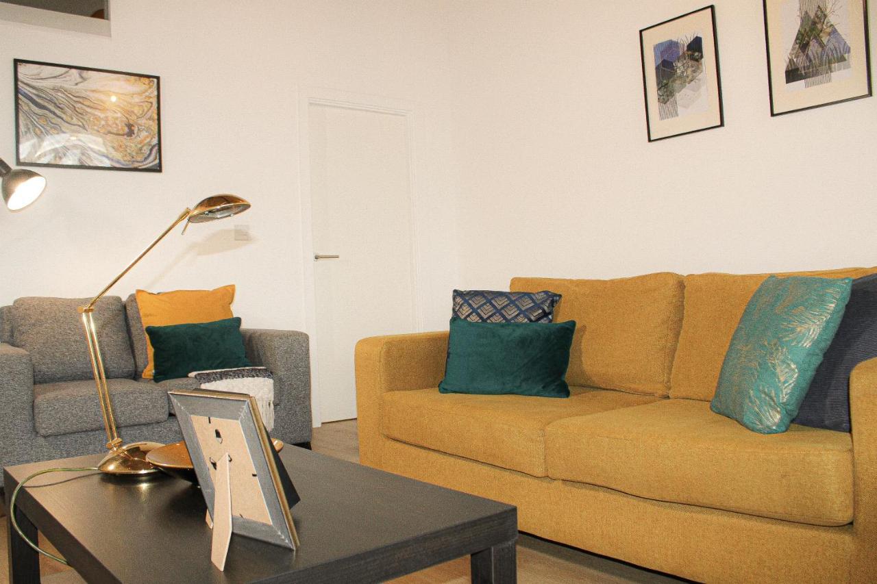 Modern Luxury Serviced Duplex Apartments By Repose- 150 Metro Court, Уэст-Бромидж Экстерьер фото